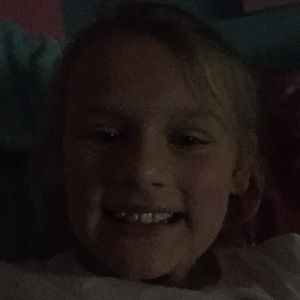 Meet your Posher, Mia